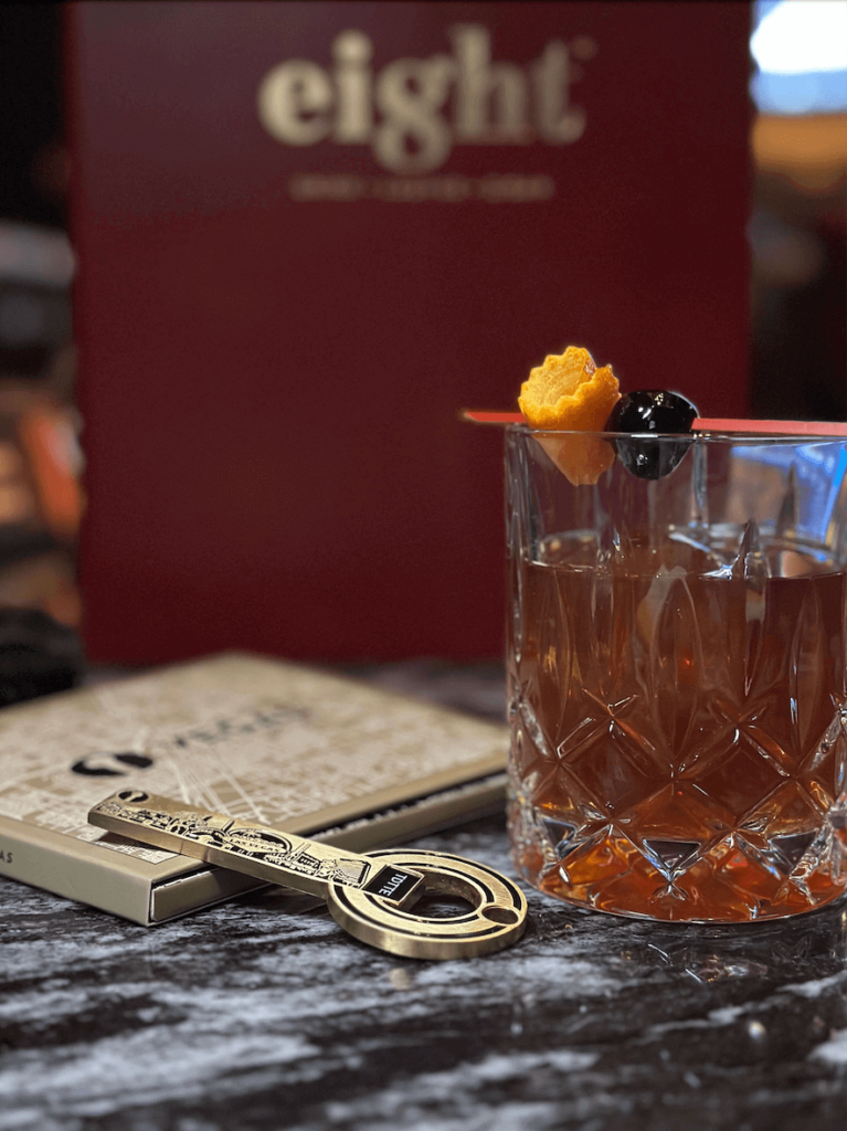 EightCigarLounge-Key(1)